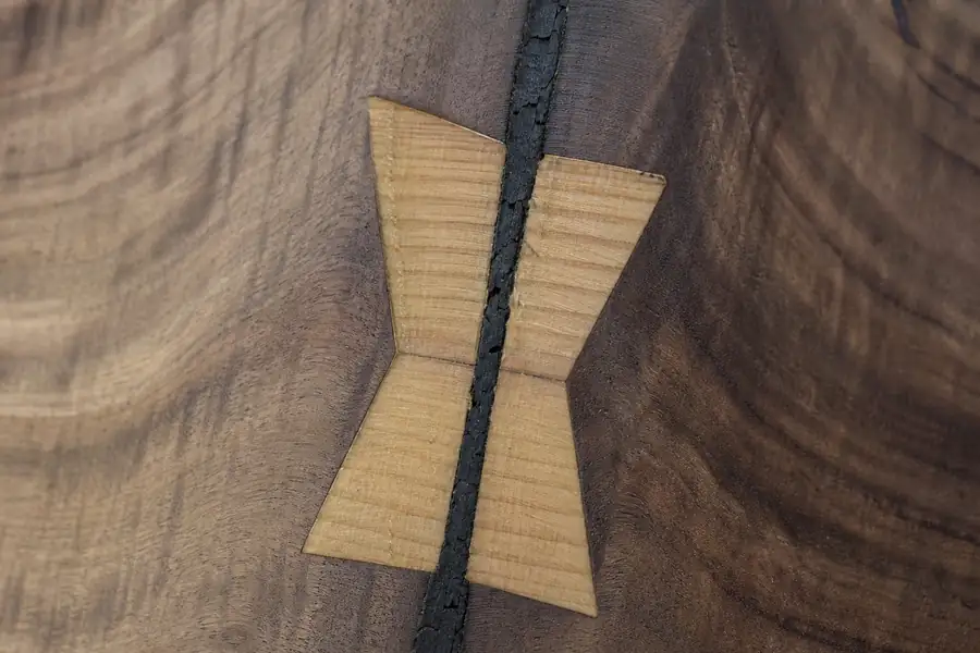 Detail of the char line running through the inlay